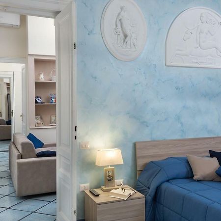 הוילה נאפולי Residenza Santa Lucia A Mare מראה חיצוני תמונה