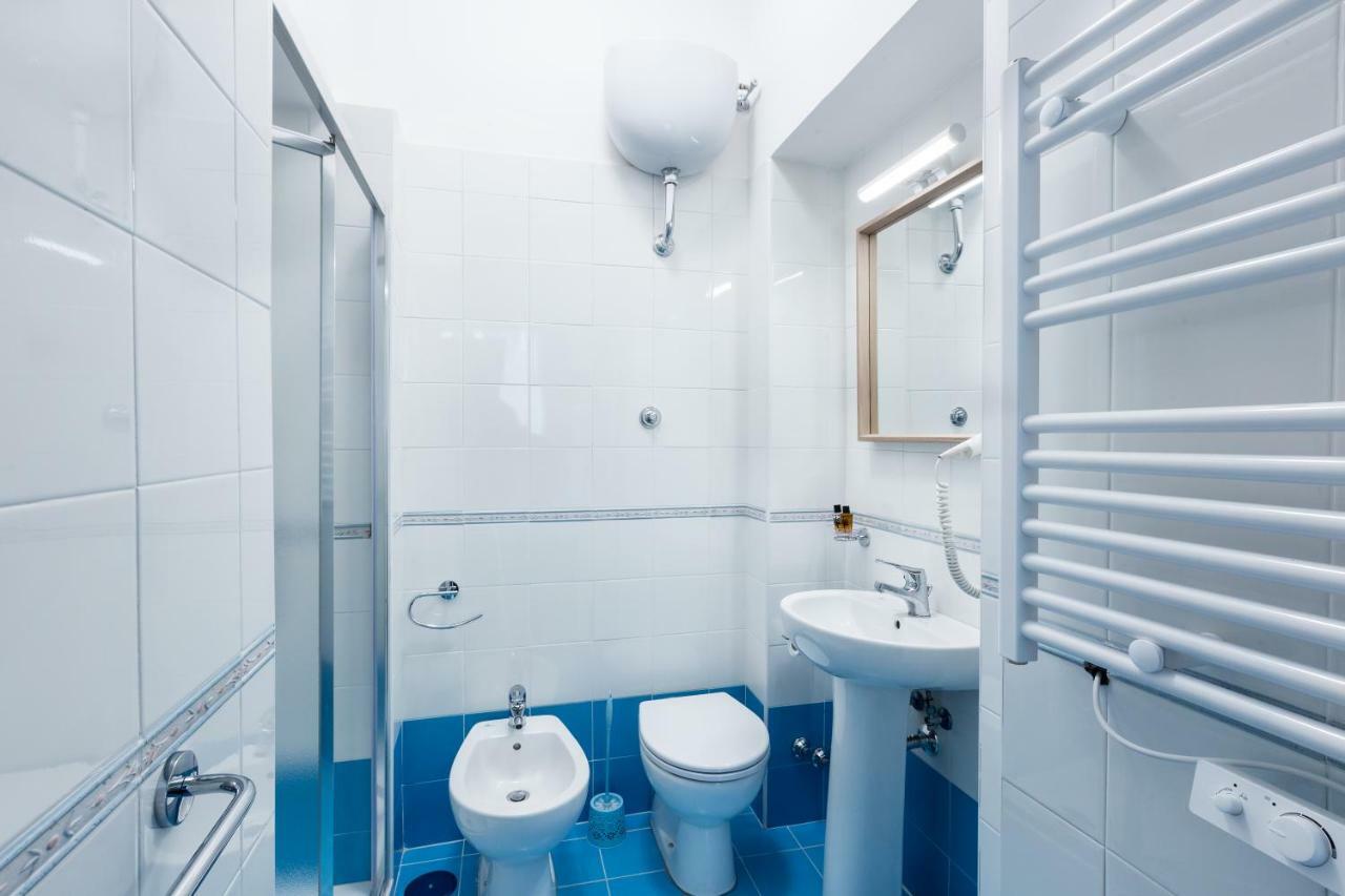 הוילה נאפולי Residenza Santa Lucia A Mare מראה חיצוני תמונה