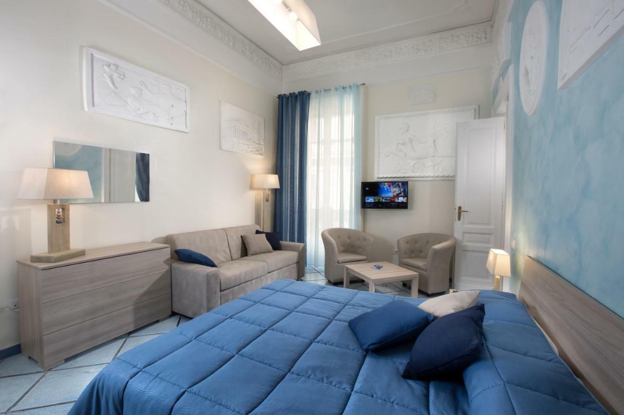 הוילה נאפולי Residenza Santa Lucia A Mare מראה חיצוני תמונה
