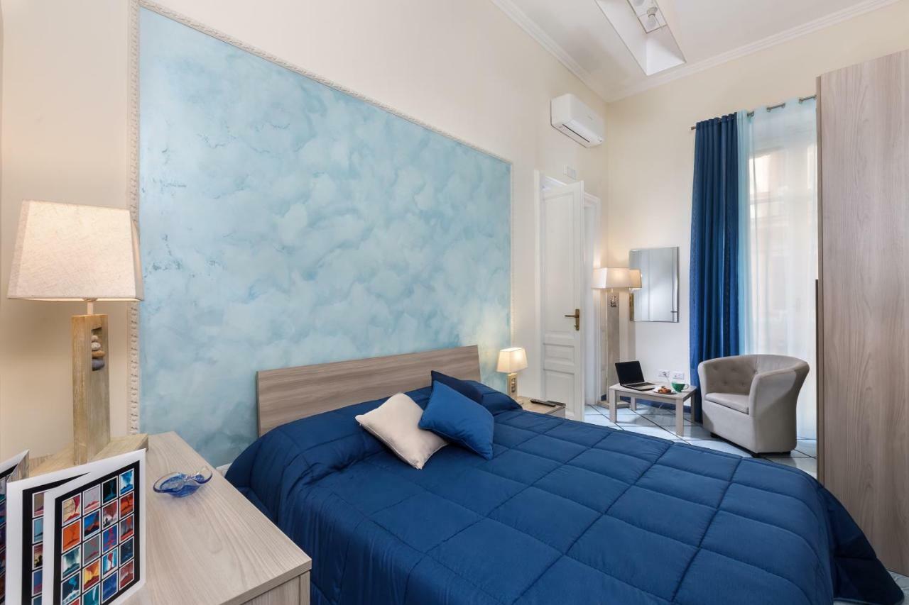 הוילה נאפולי Residenza Santa Lucia A Mare מראה חיצוני תמונה
