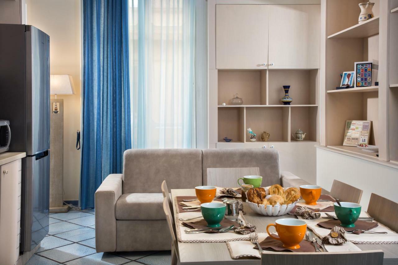 הוילה נאפולי Residenza Santa Lucia A Mare מראה חיצוני תמונה